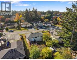 1260 Garkil Rd, Saanich, BC V8P2L3 Photo 52