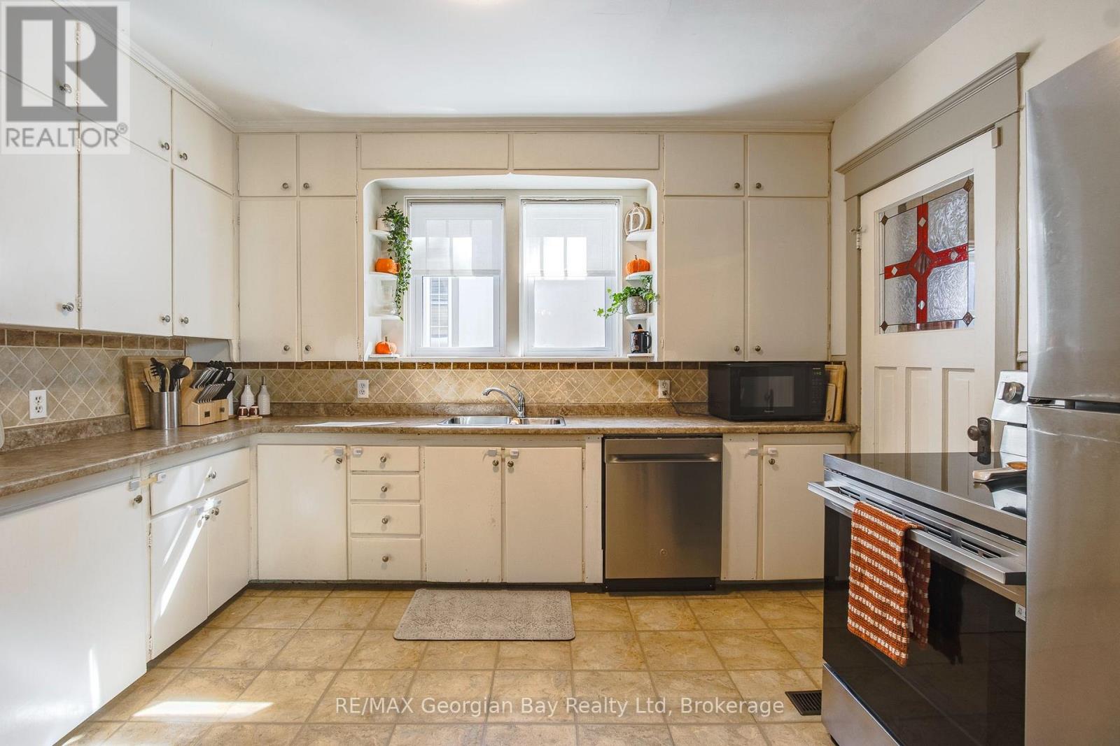 328 Third Street — photo 10
