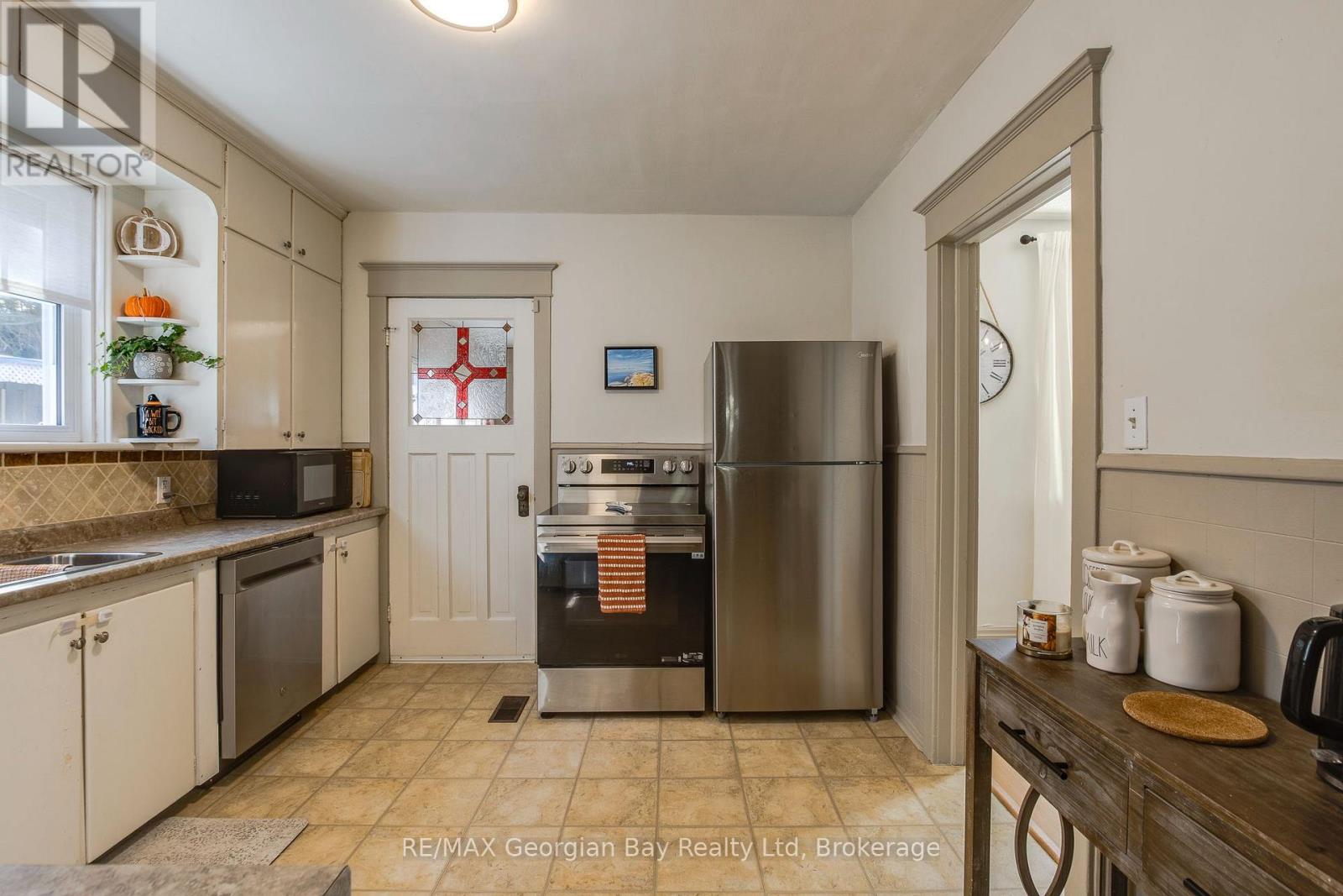 328 Third Street — photo 11