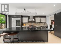 230 Strathallan Wood, Toronto, ON M5N1T4 Photo 16
