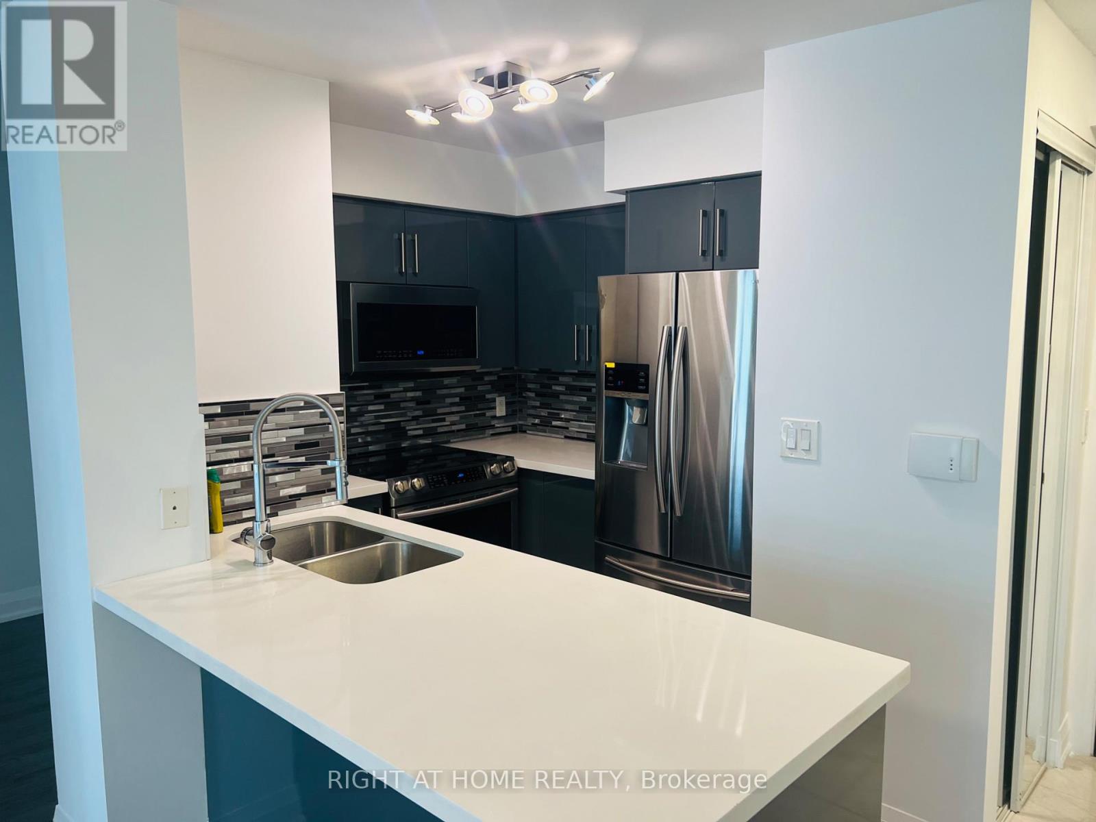 35 Hollywood Avenue — photo 16