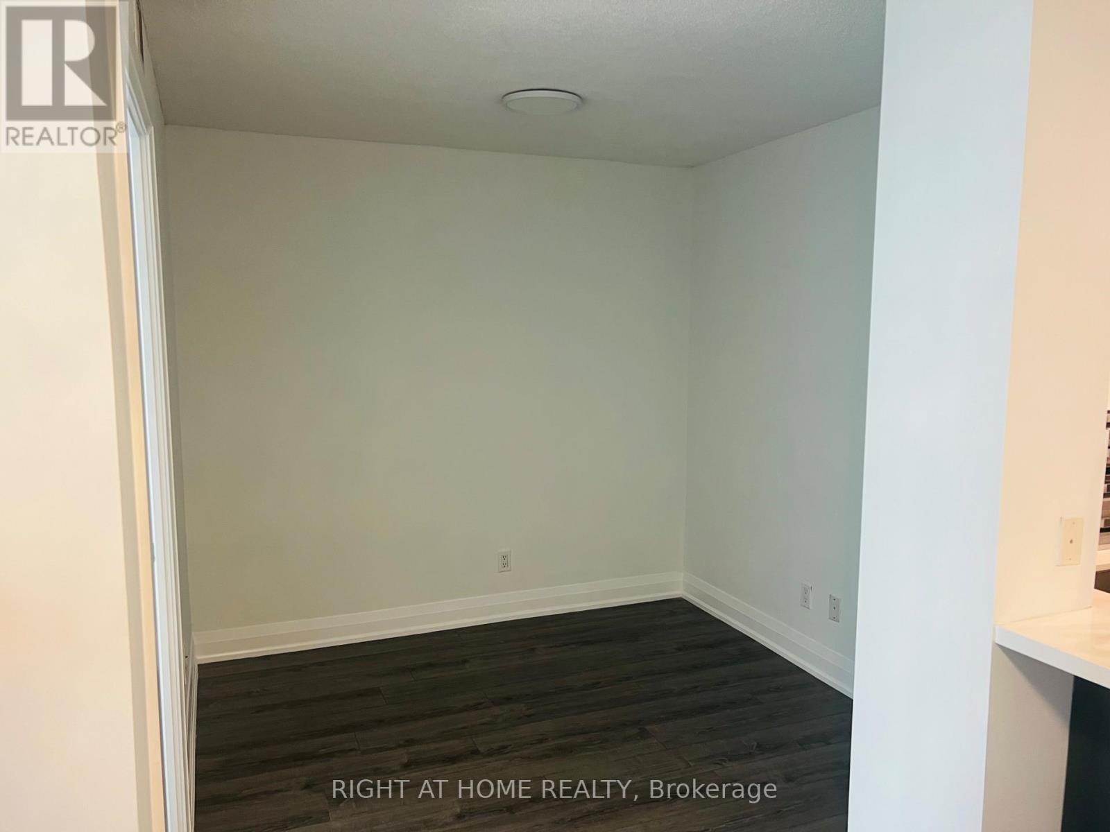35 Hollywood Avenue — photo 20