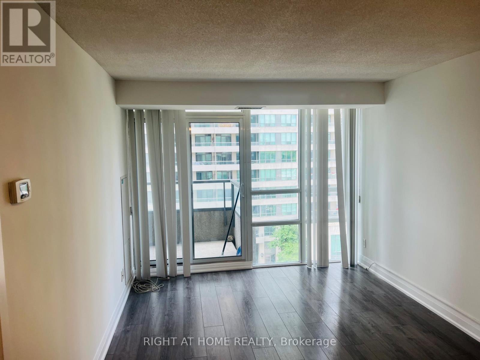 35 Hollywood Avenue — photo 22