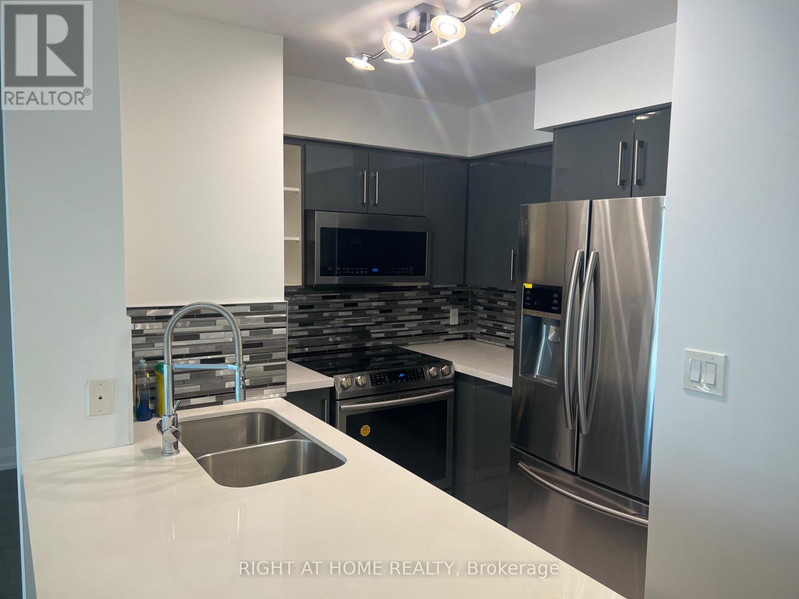 35 Hollywood Avenue — photo 7
