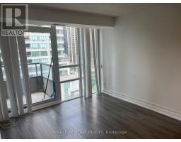 817 - 35 Hollywood Avenue, Toronto, ON M2N0A9 Photo 12