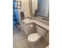 1817 - 650 Queens Quay W, Toronto, ON M5V3T1 Photo 8