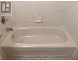 1817 - 650 Queens Quay W, Toronto, ON M5V3T1 Photo 9