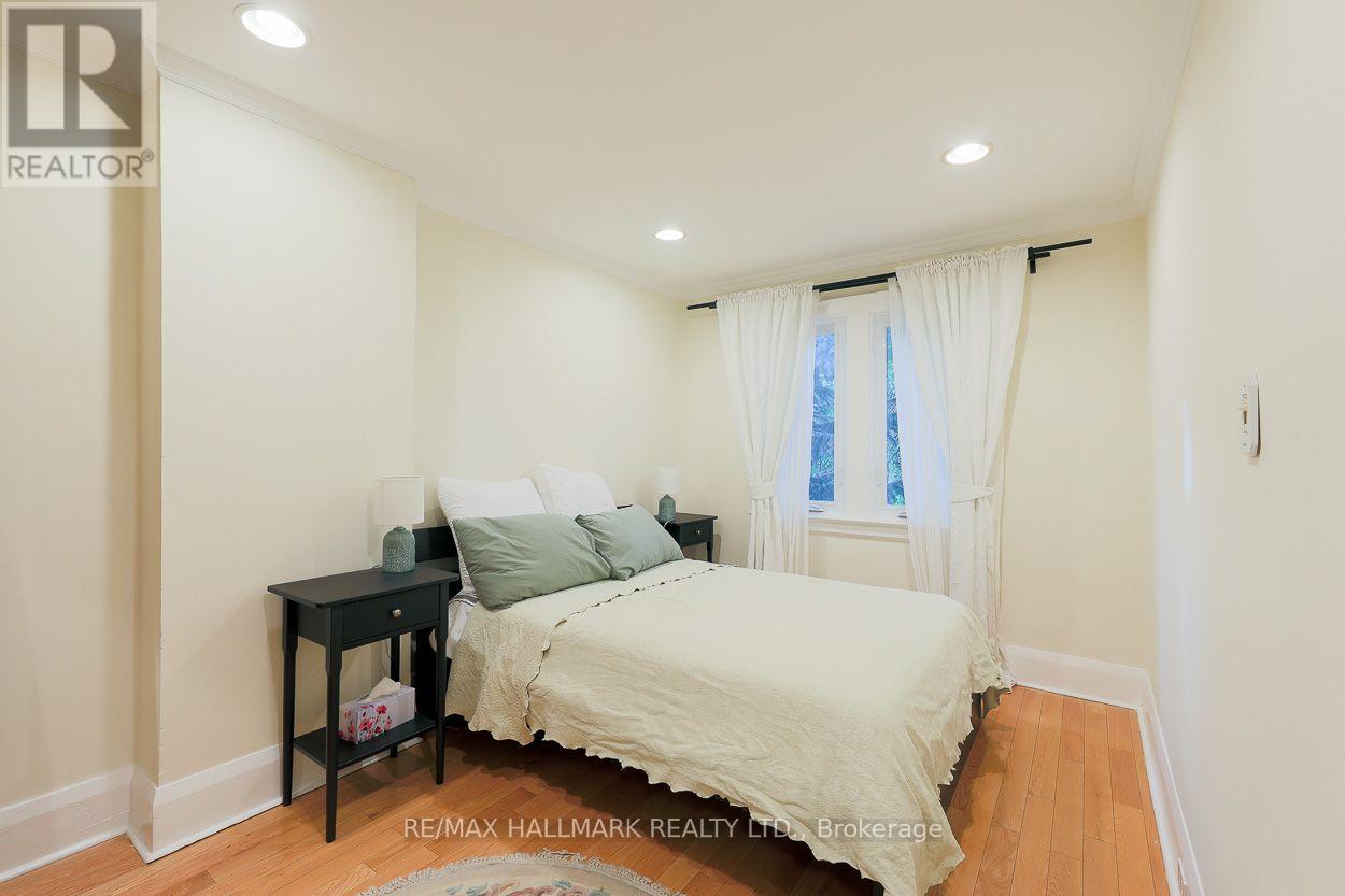 142 Hillsdale Avenue East, Toronto, ON photo 16