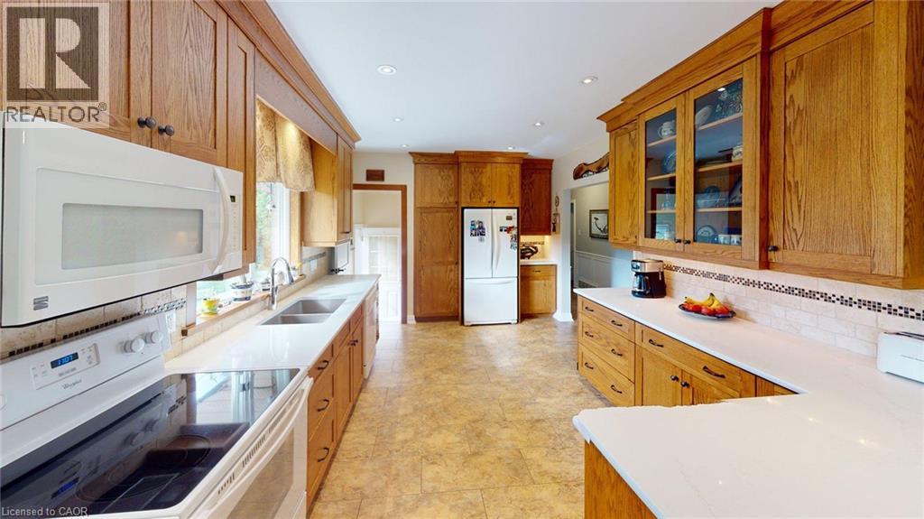 16 Daleview Crescent — photo 8