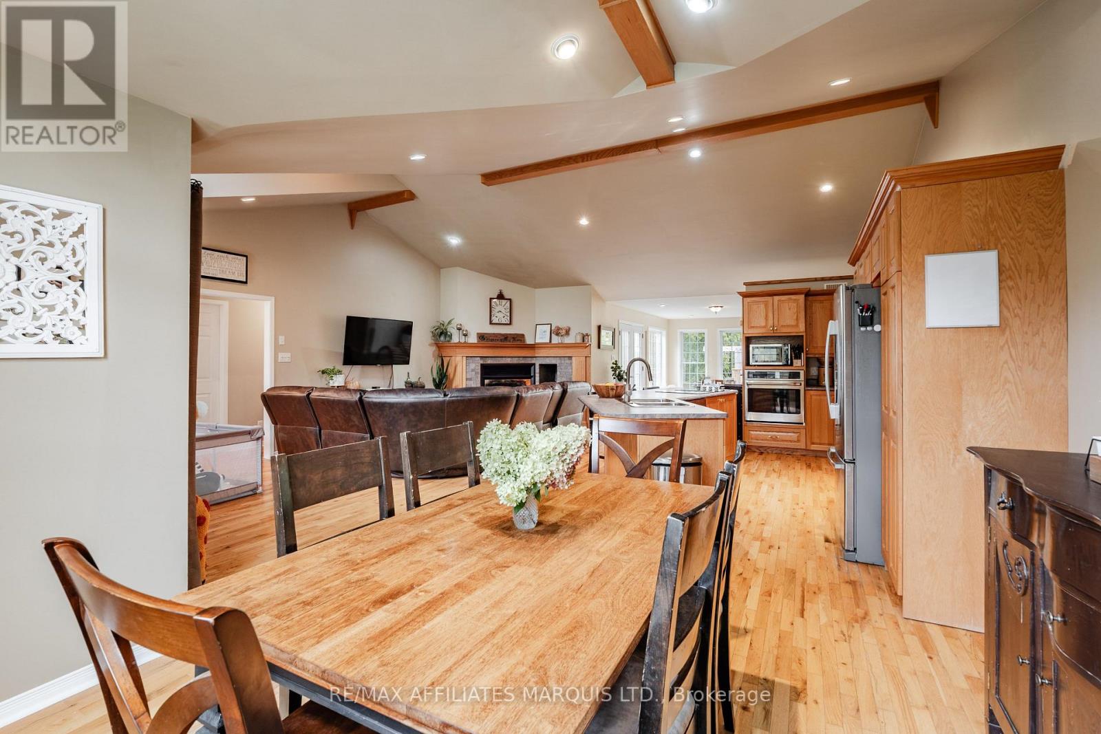 11 Grant Avenue — photo 13