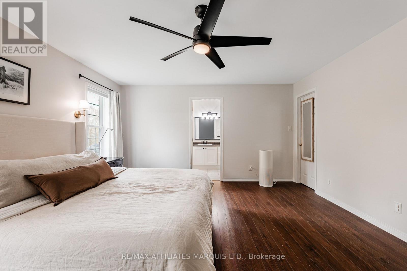 11 Grant Avenue — photo 18