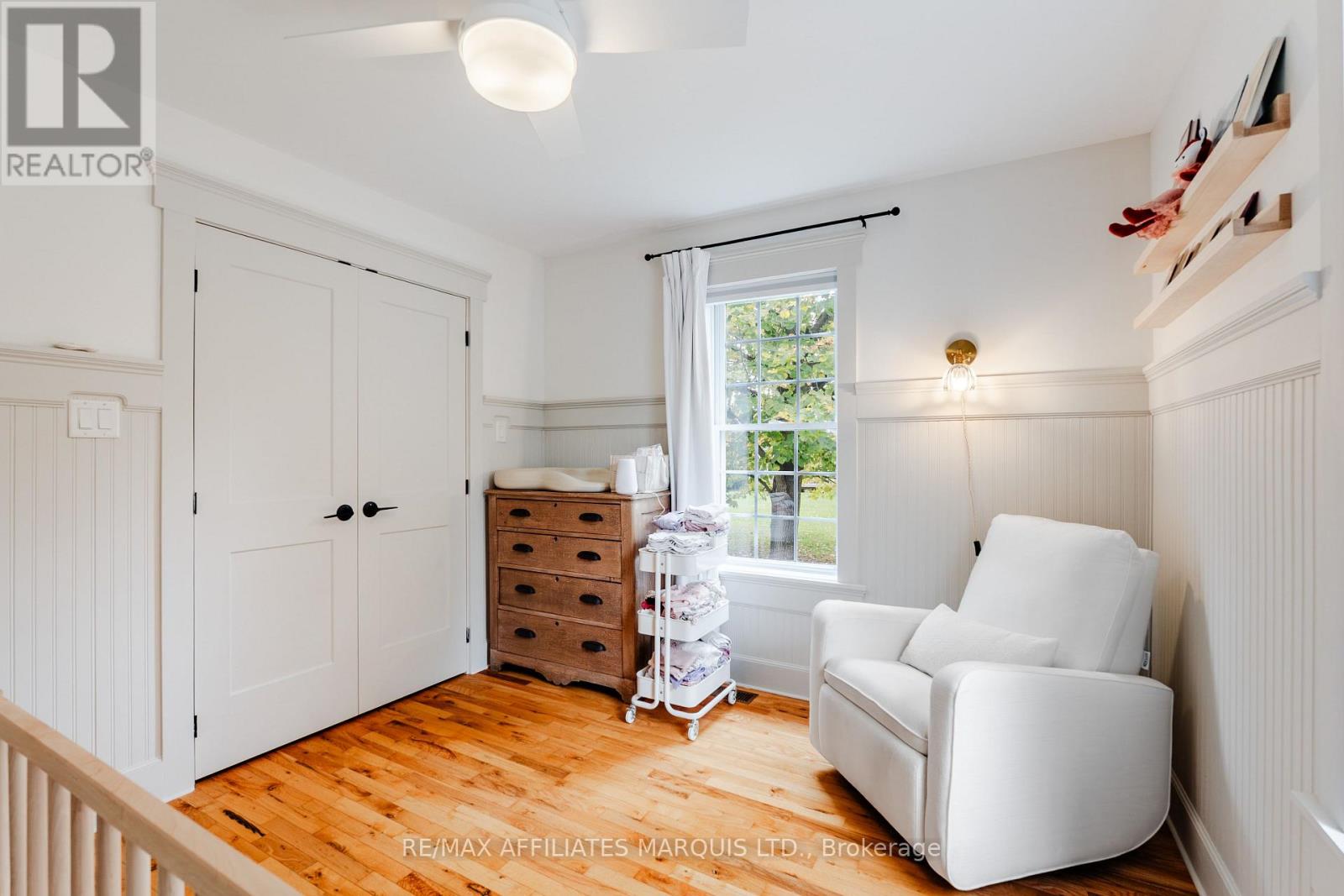 11 Grant Avenue — photo 23