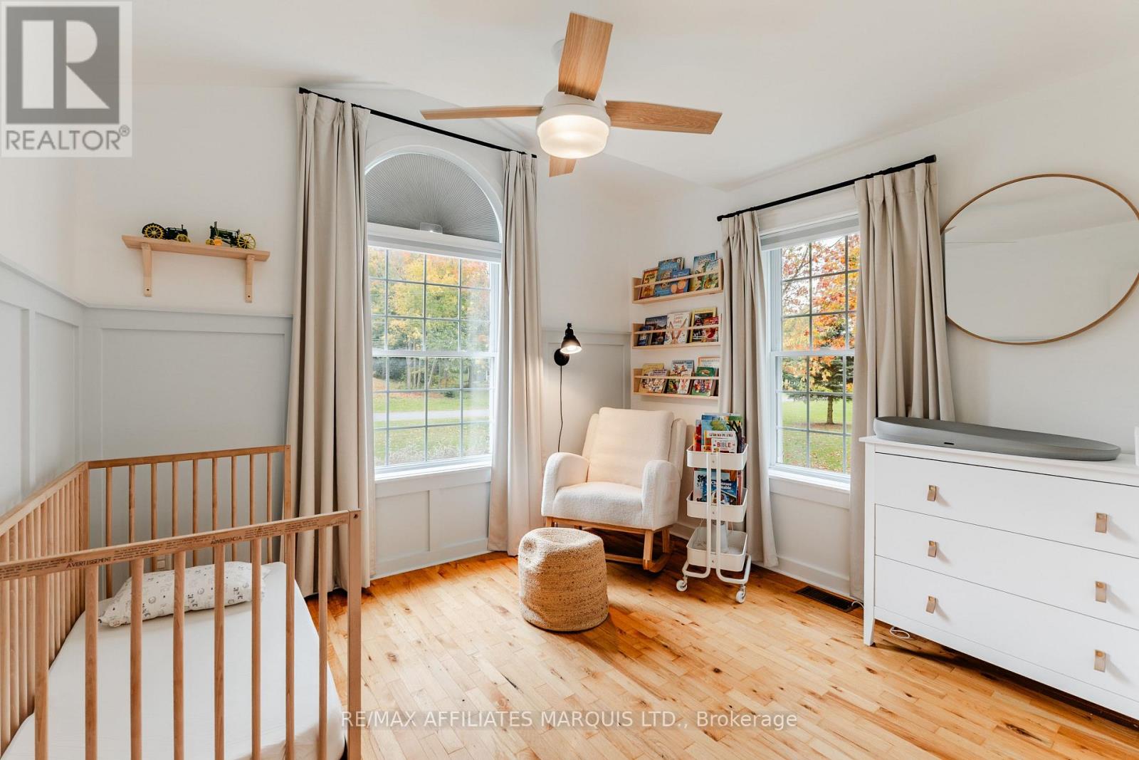 11 Grant Avenue — photo 24