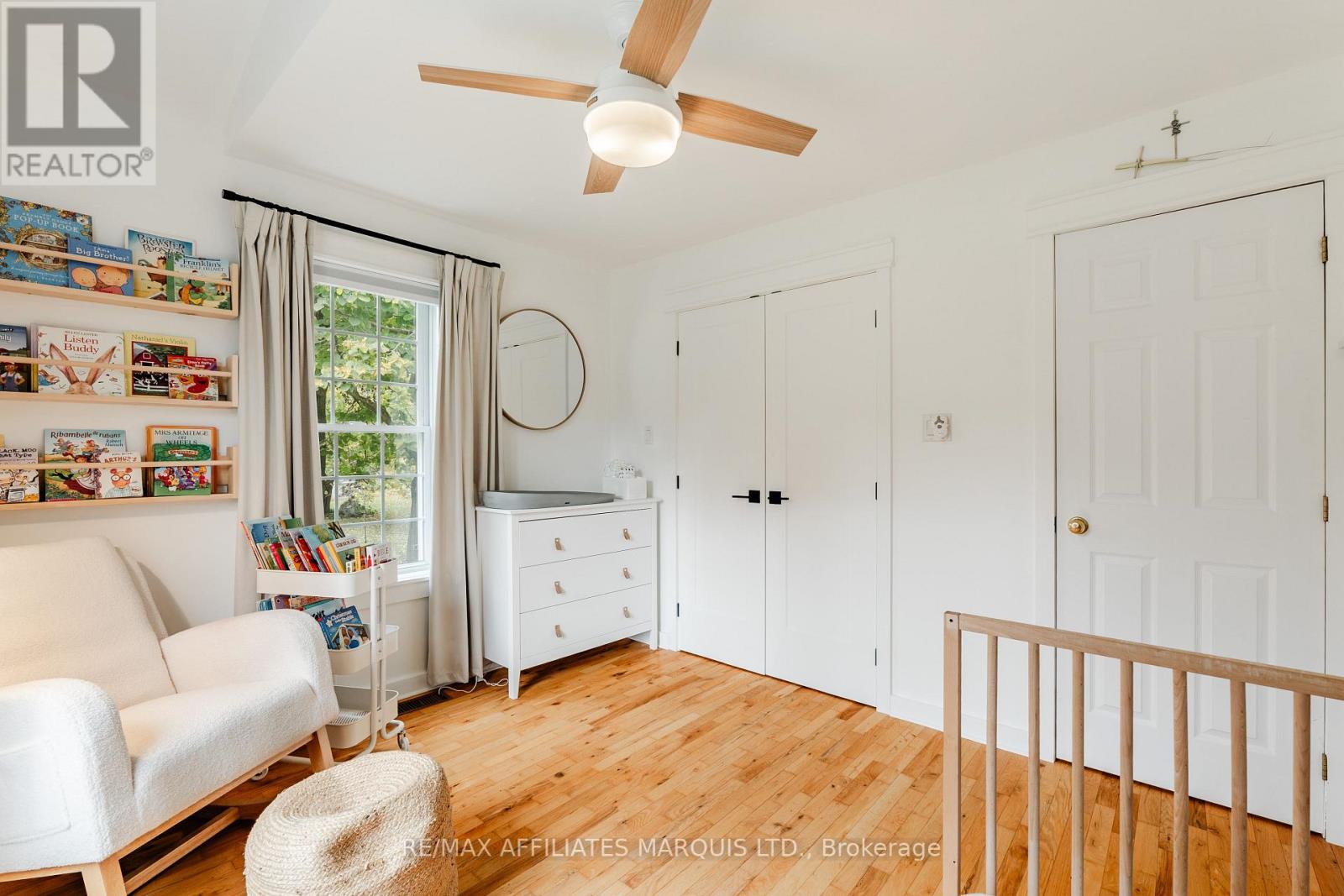 11 Grant Avenue — photo 25
