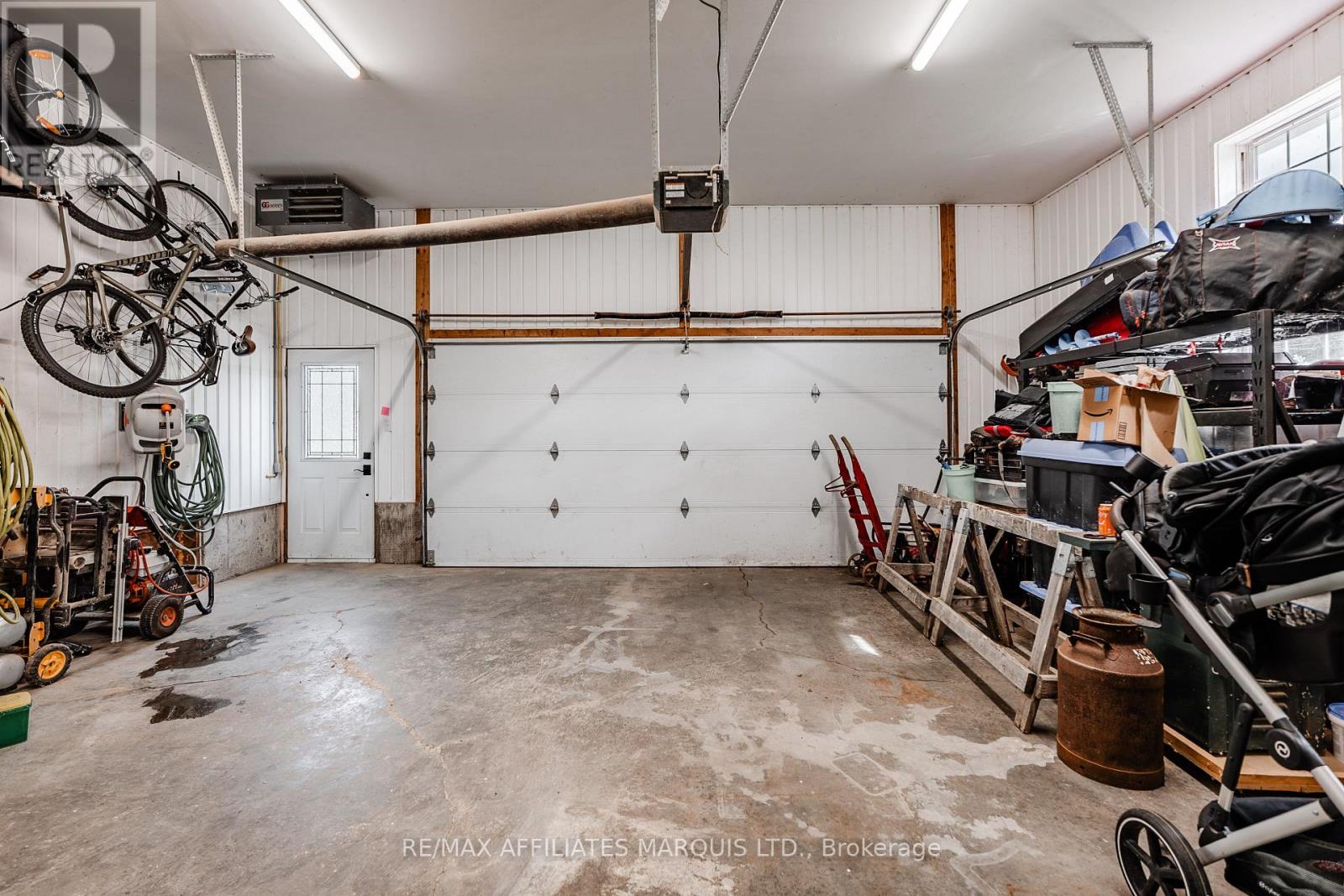 11 Grant Avenue — photo 32
