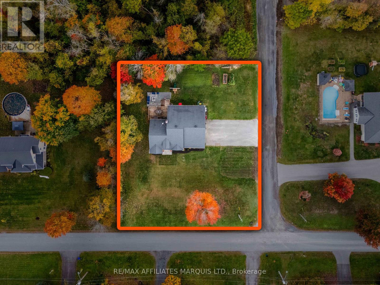 11 Grant Avenue — photo 41