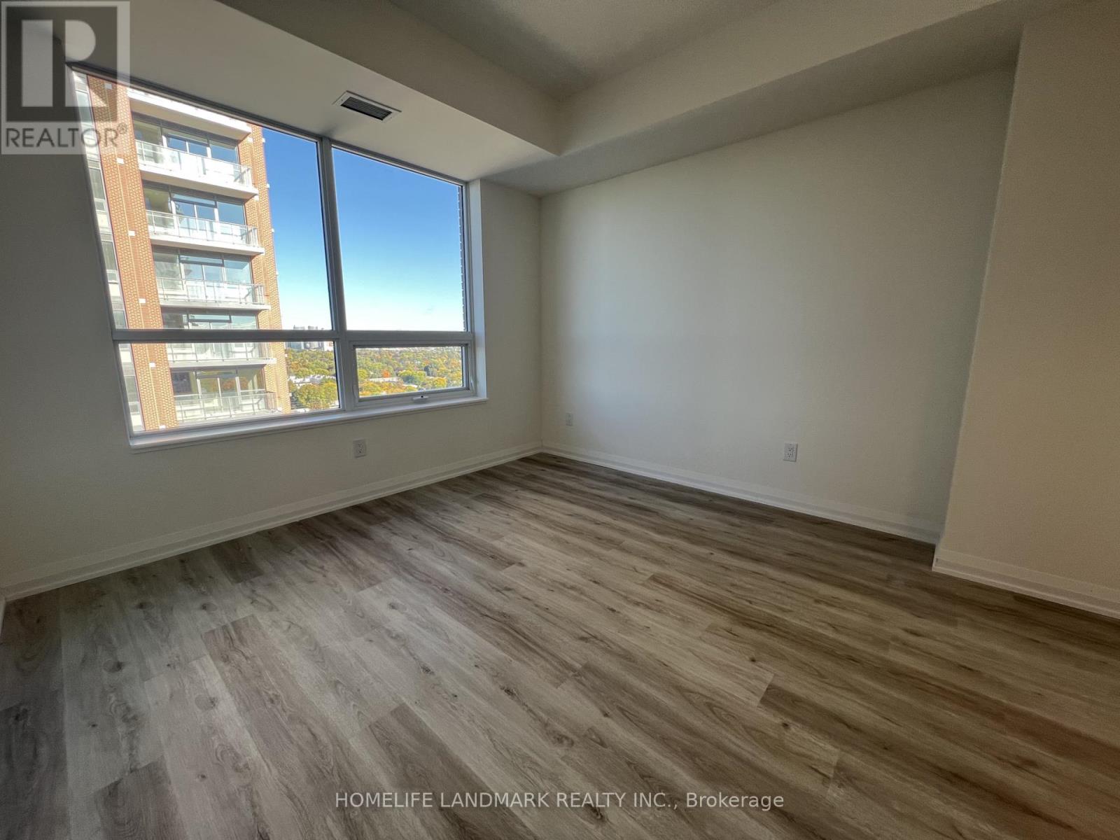 3260 Sheppard Avenue East — photo 10