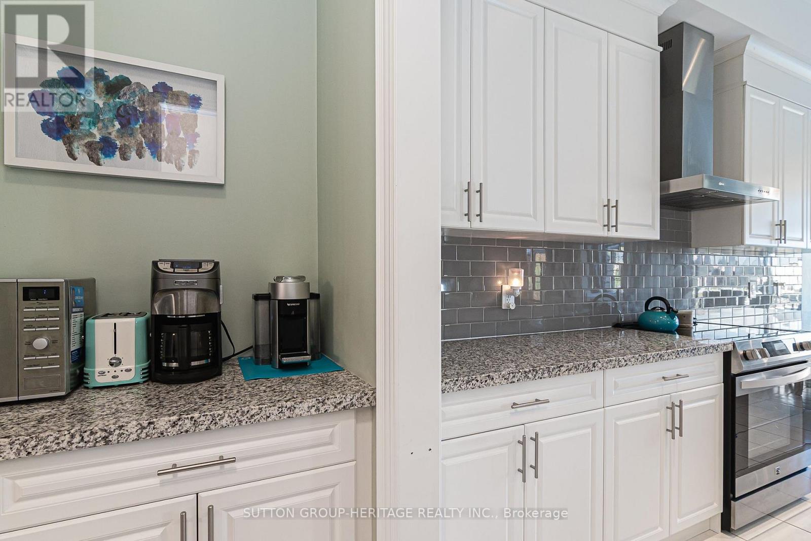 10 Beaverdams Drive — photo 10