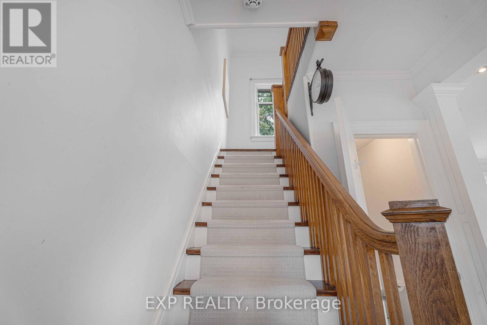 308 KING STREET E - 18