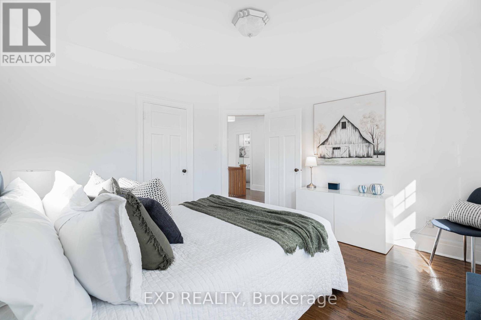 308 KING STREET E - 23