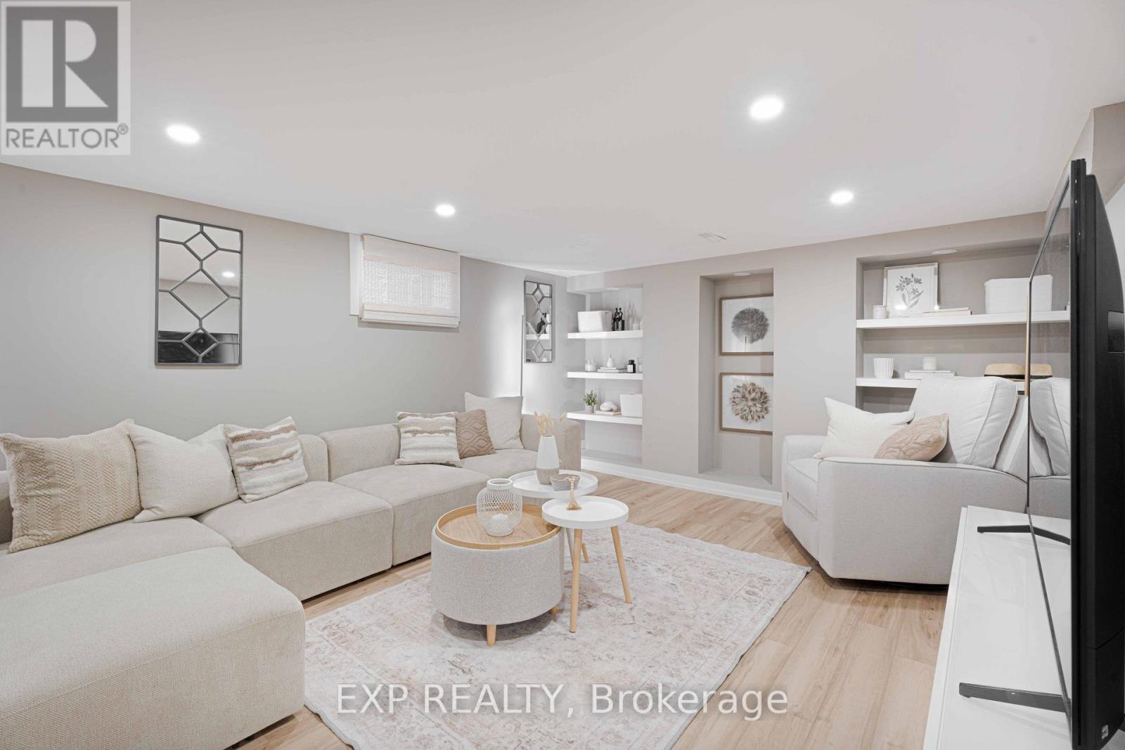 308 KING STREET E - 29