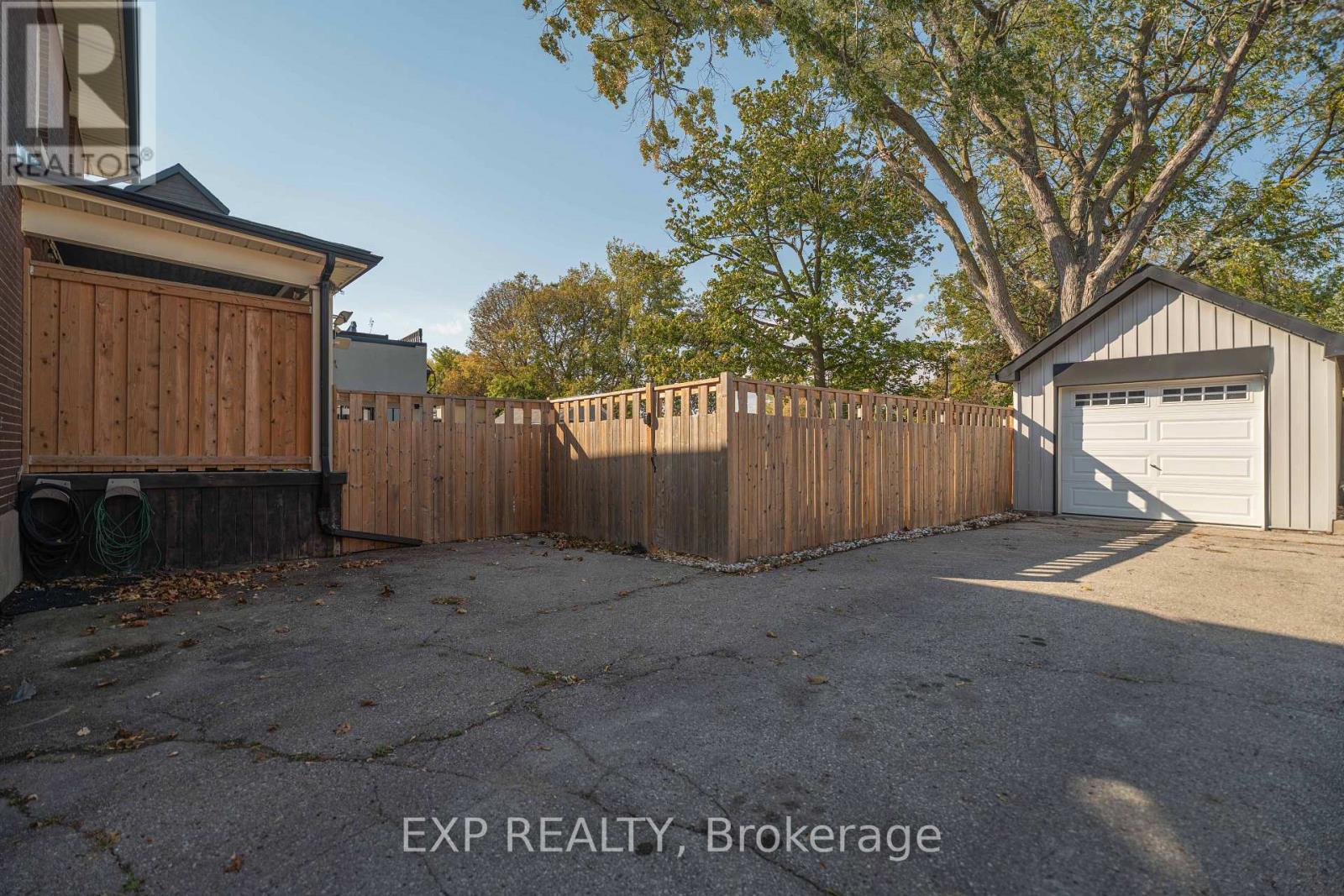 308 KING STREET E - 48