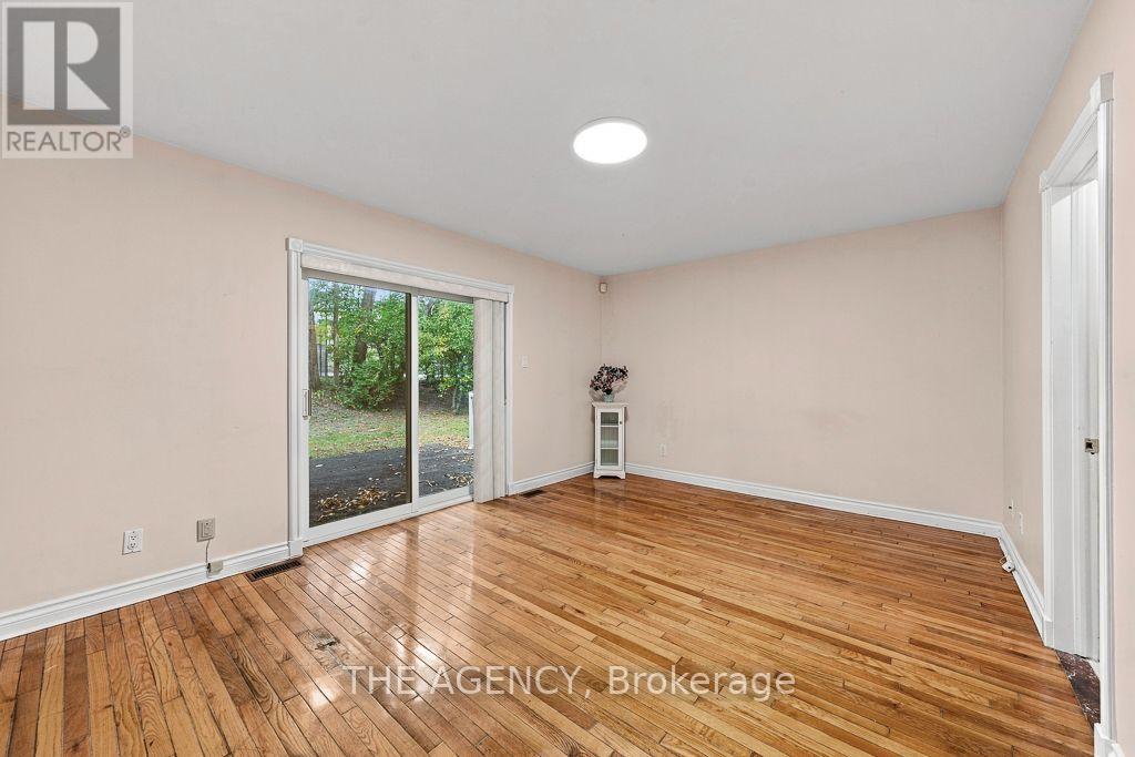 48 Silvergrove Road — photo 12