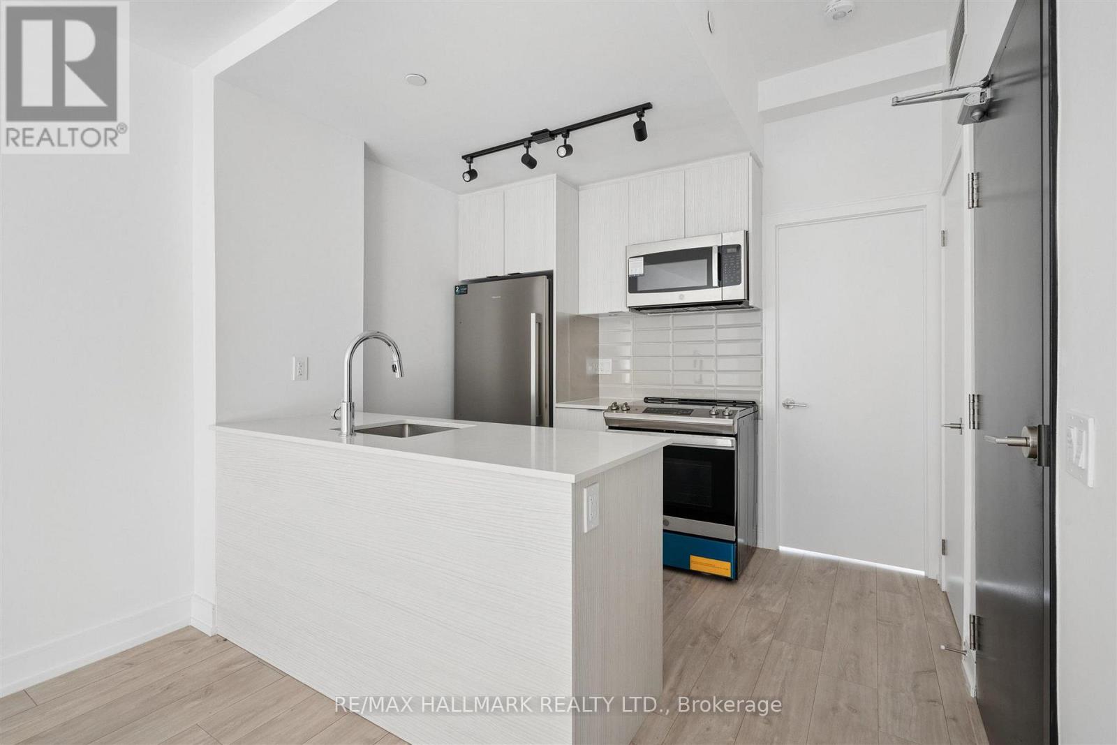 176 Clonmore Avenue — photo 22