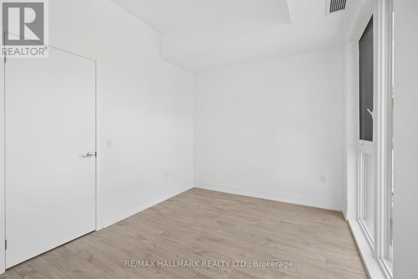 176 Clonmore Avenue — photo 27
