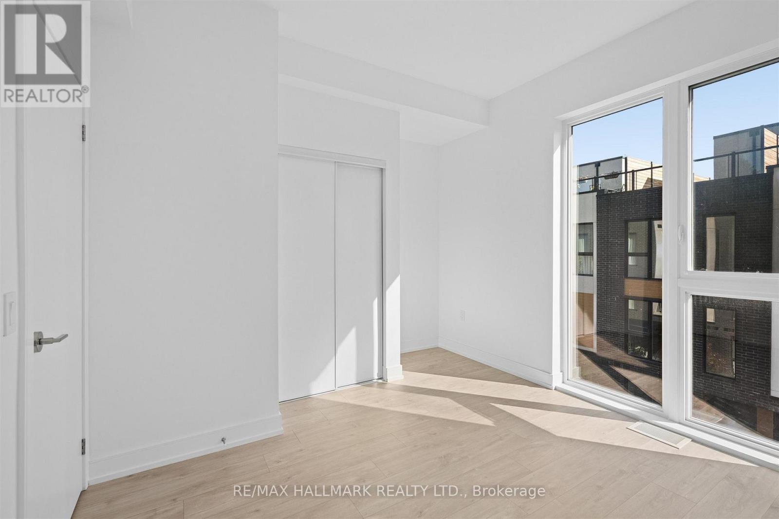 176 Clonmore Avenue — photo 32