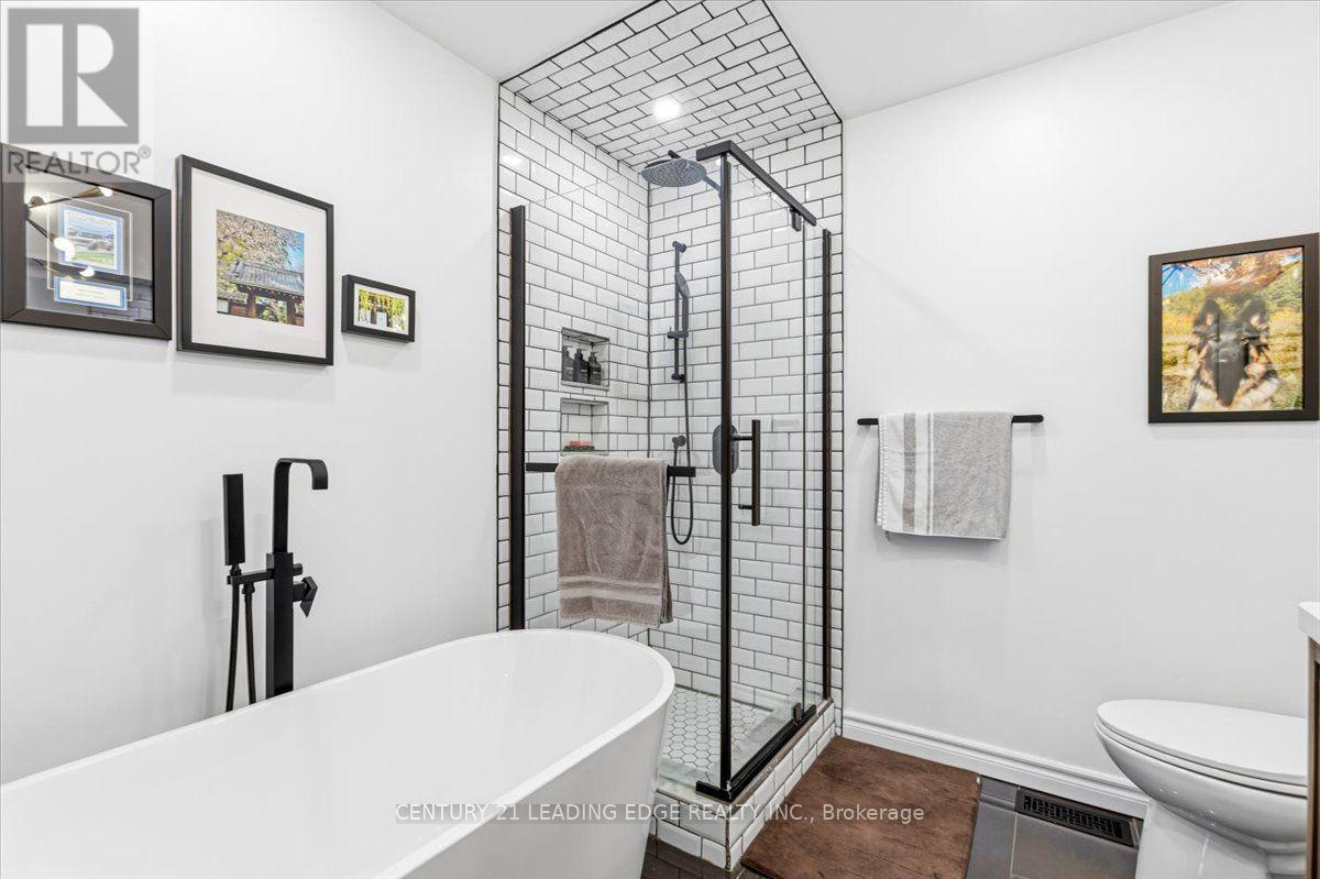 347 Woodfern Way, Newmarket, ON photo 20