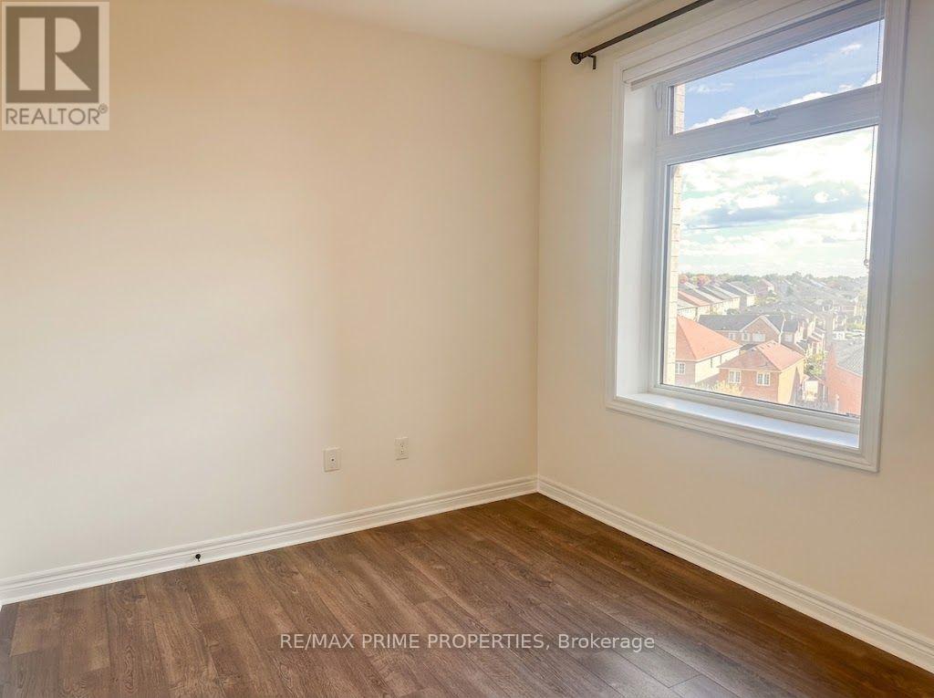 7325 Markham Road — photo 10