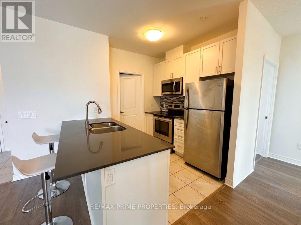 7325 Markham Road — photo 2