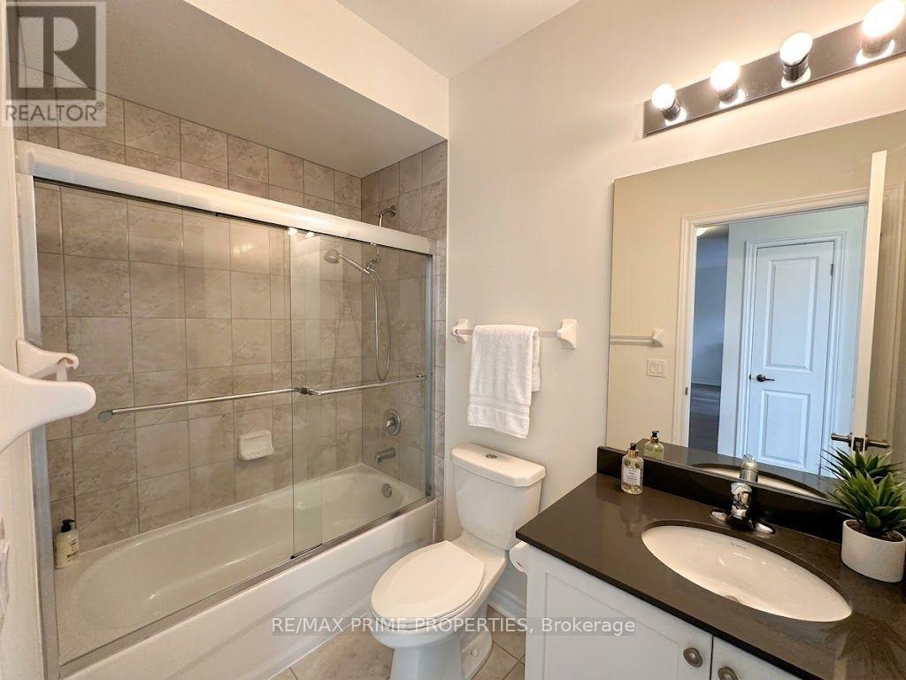 7325 Markham Road — photo 7