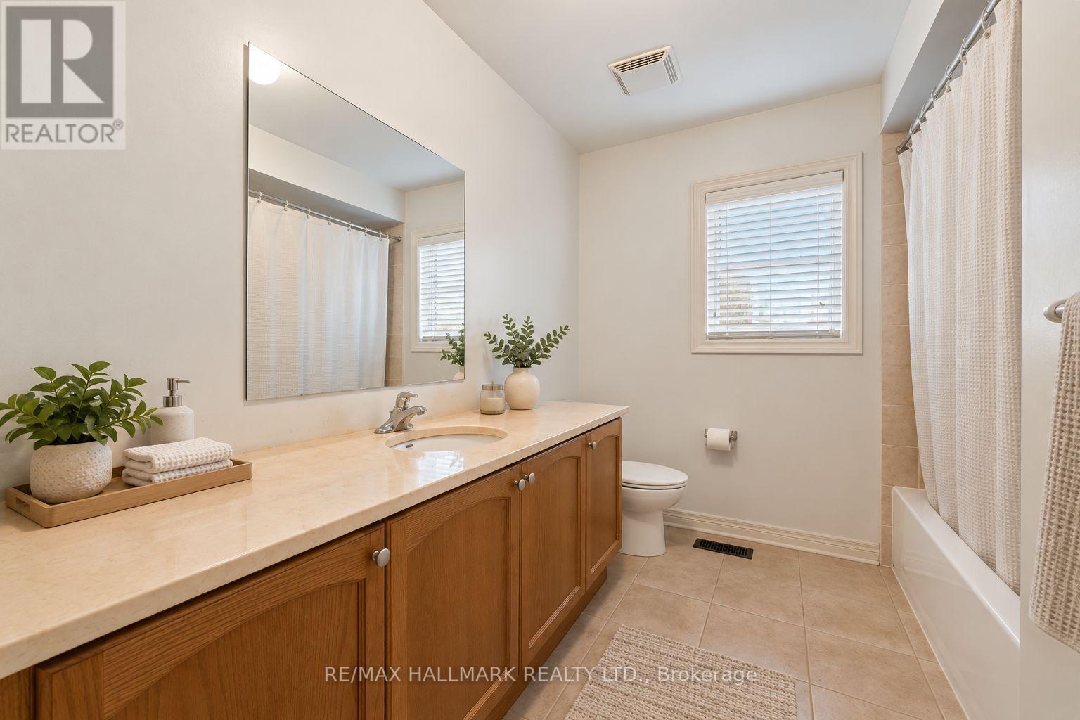 4 Rothbury Road, Richmond Hill, ON photo 33