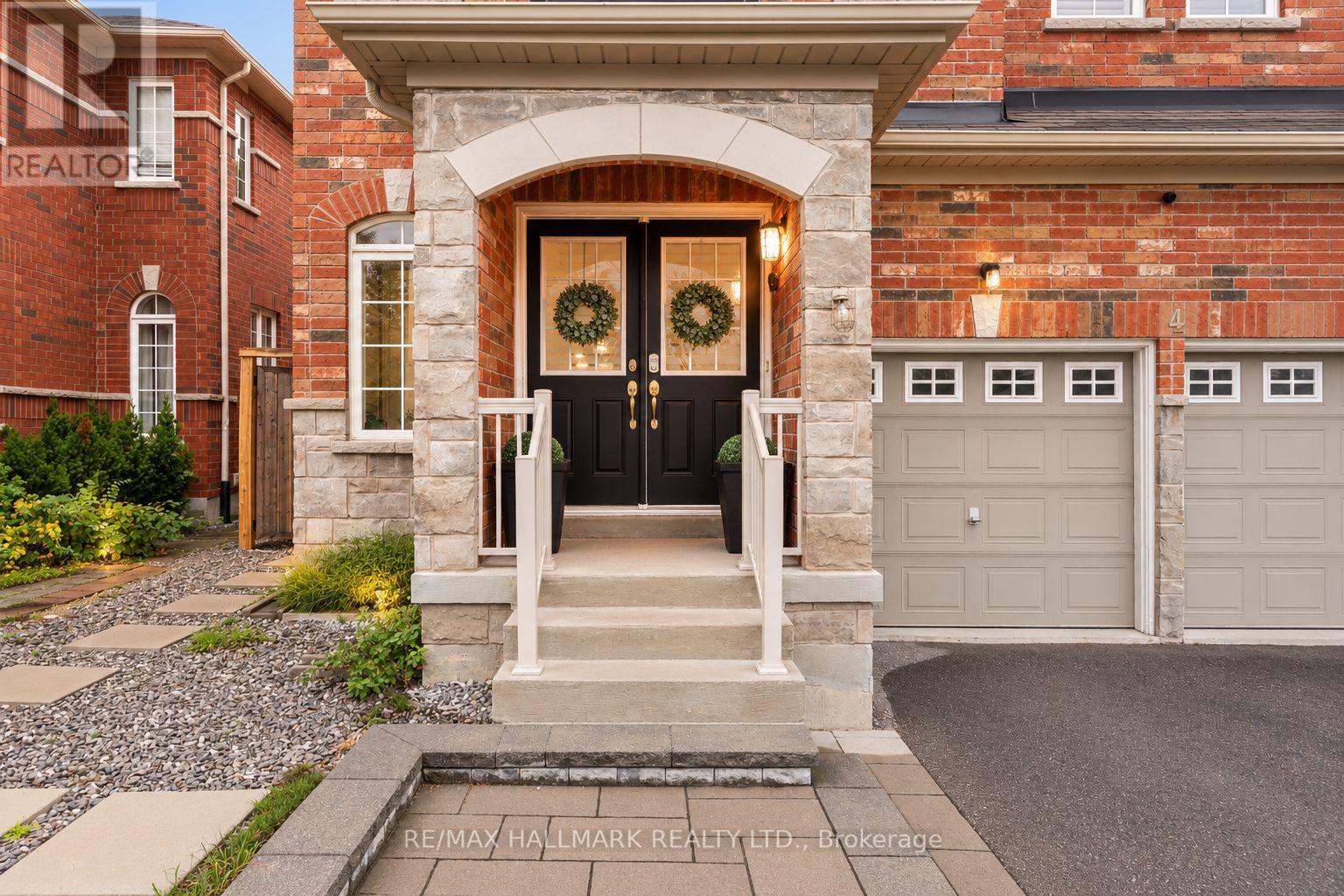 4 Rothbury Road, Richmond Hill, ON photo 4