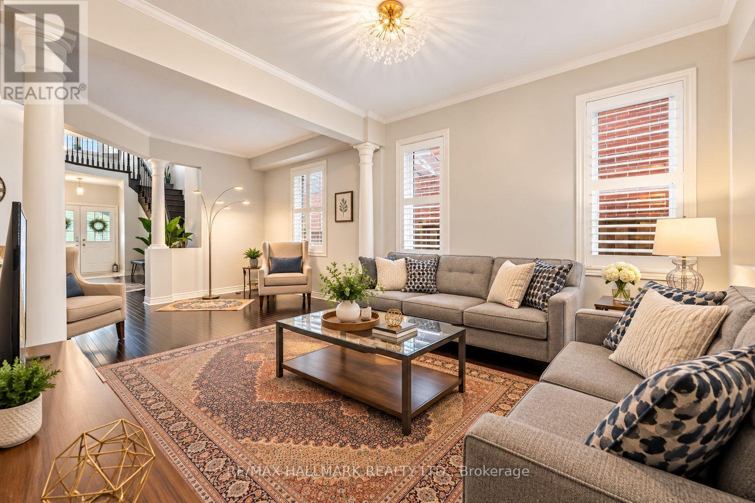 4 Rothbury Road, Richmond Hill, ON photo 9