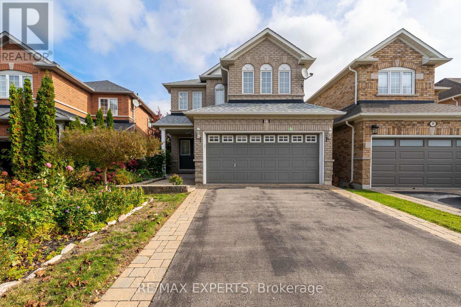 27 Mallard Marsh Crescent, Richmond Hill, ON
