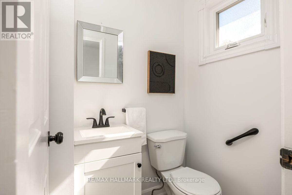 44 Michael Drive, Richmond Hill, ON photo 13
