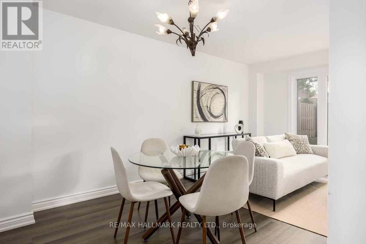 44 Michael Drive, Richmond Hill, ON photo 9