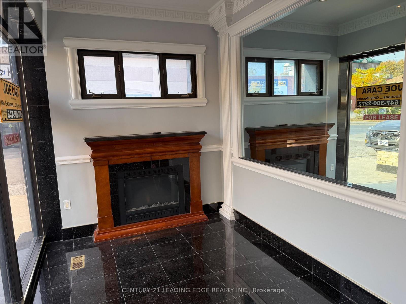 15132 Yonge Street — photo 3