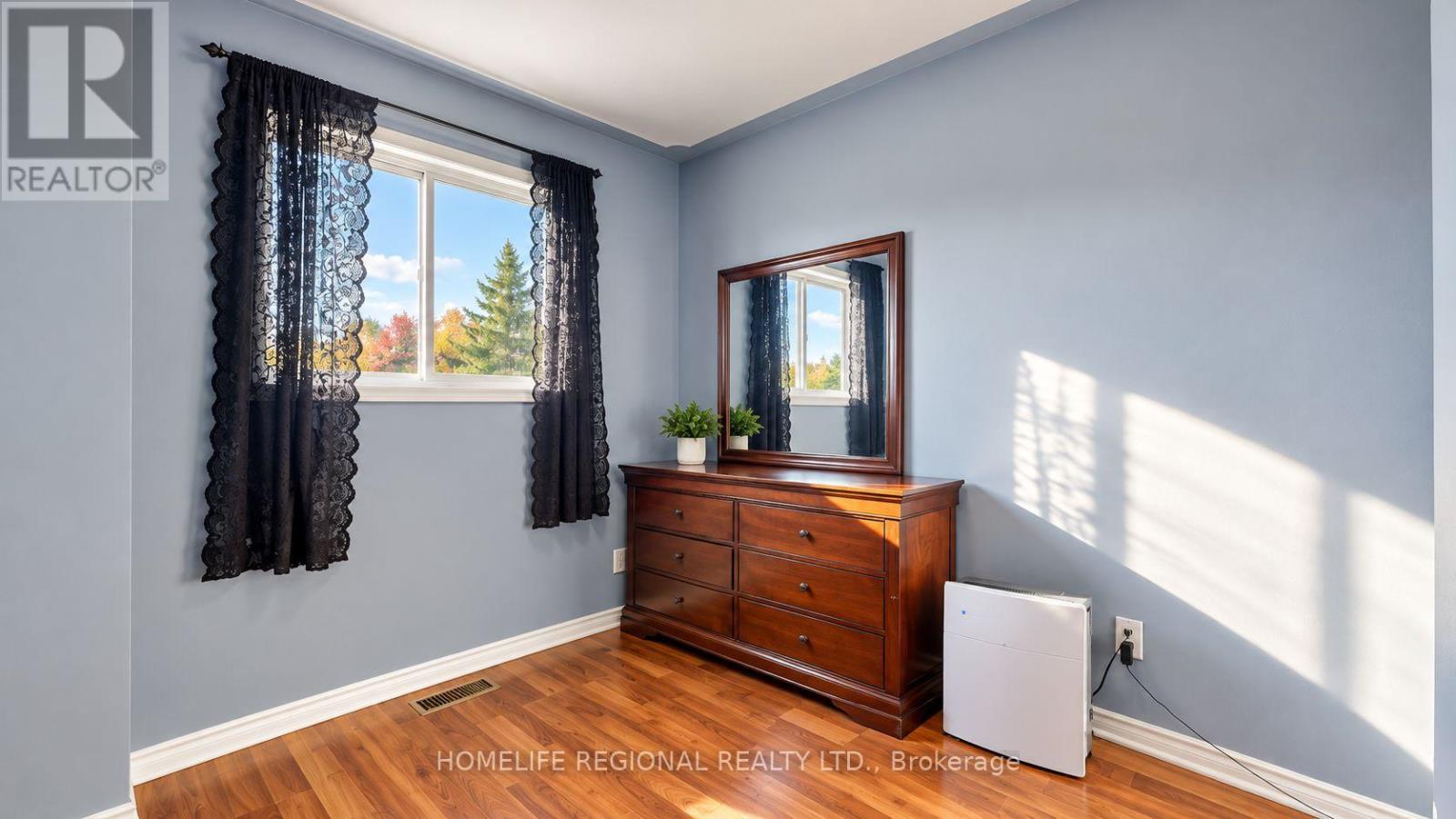 15 Jennings Drive, Penetanguishene, ON photo 12