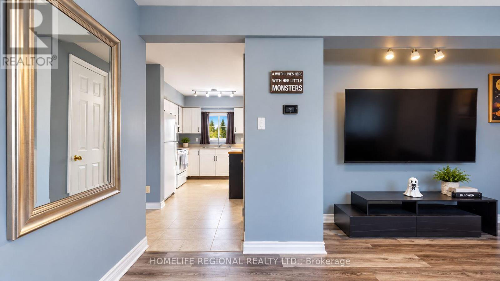 15 Jennings Drive, Penetanguishene, ON photo 3