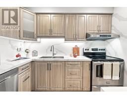 36 Chaucer Crescent, Barrie, ON L4N4T7 Photo 9