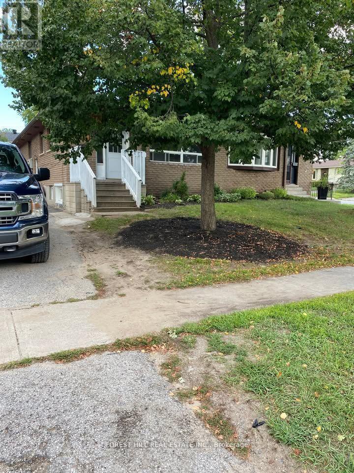 30 Bernick Drive, Barrie, ON photo 2