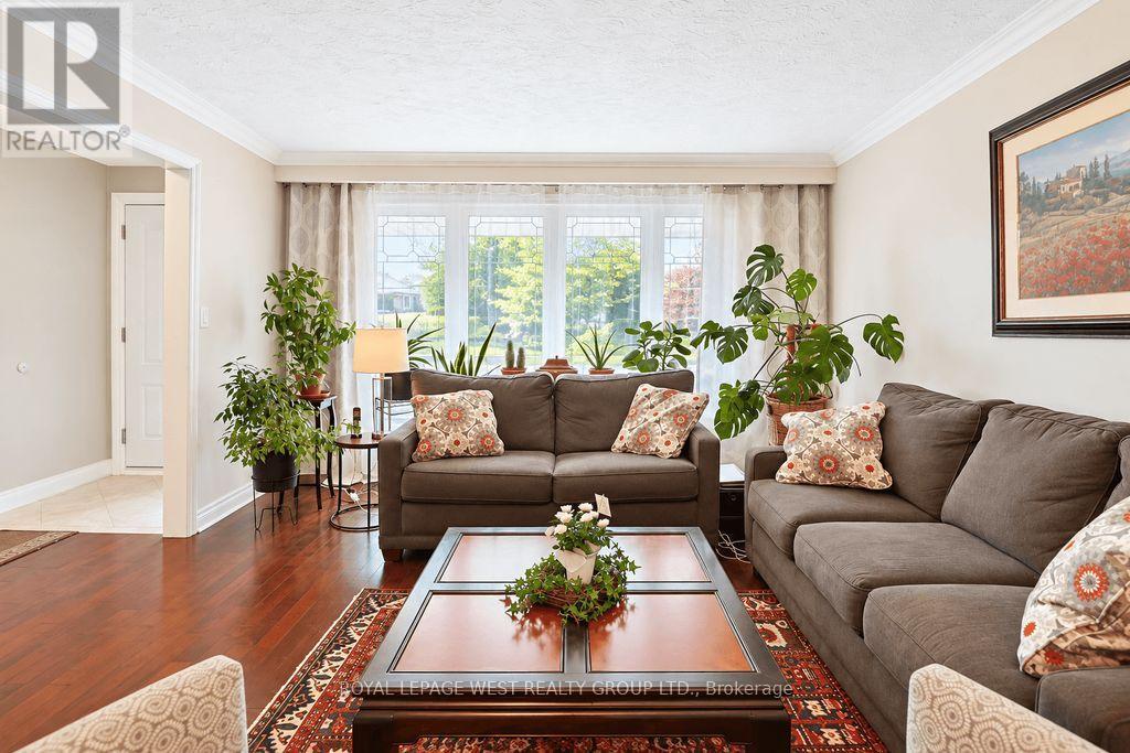 292 La Rose Avenue, Toronto, ON photo 12