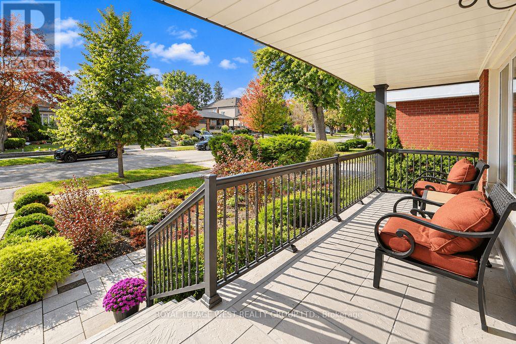 292 La Rose Avenue, Toronto, ON photo 43