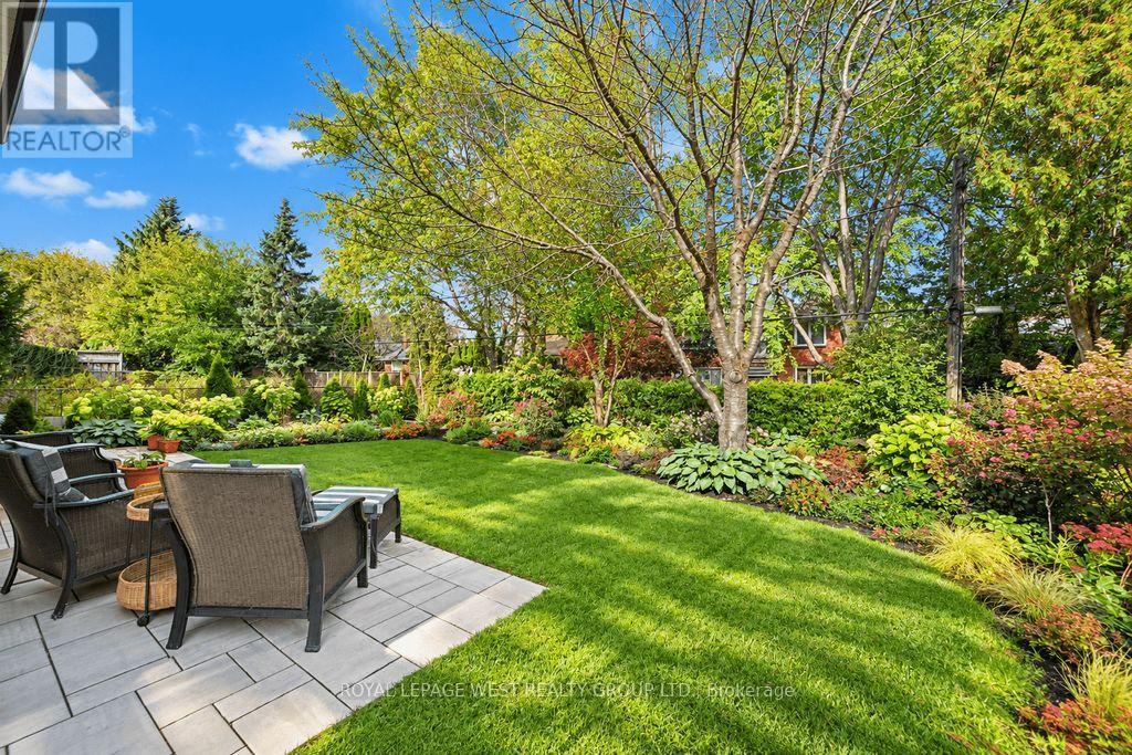 292 La Rose Avenue, Toronto, ON photo 46