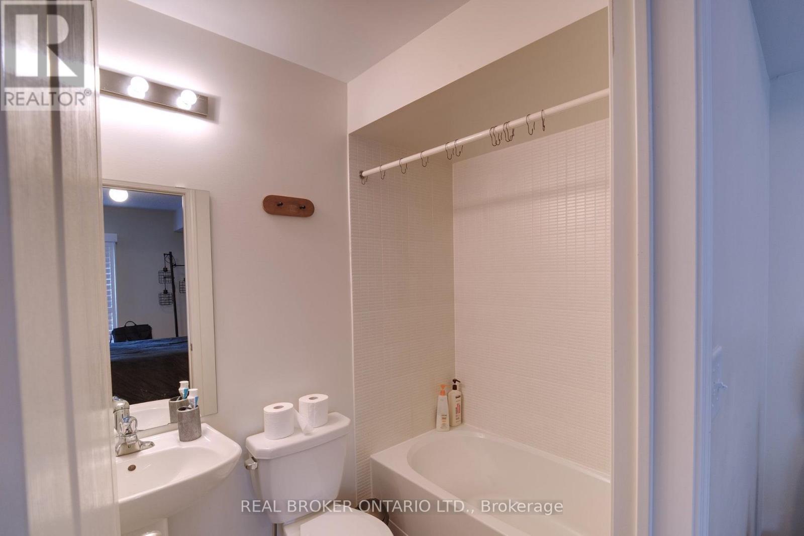 1123 Haig Boulevard — photo 15
