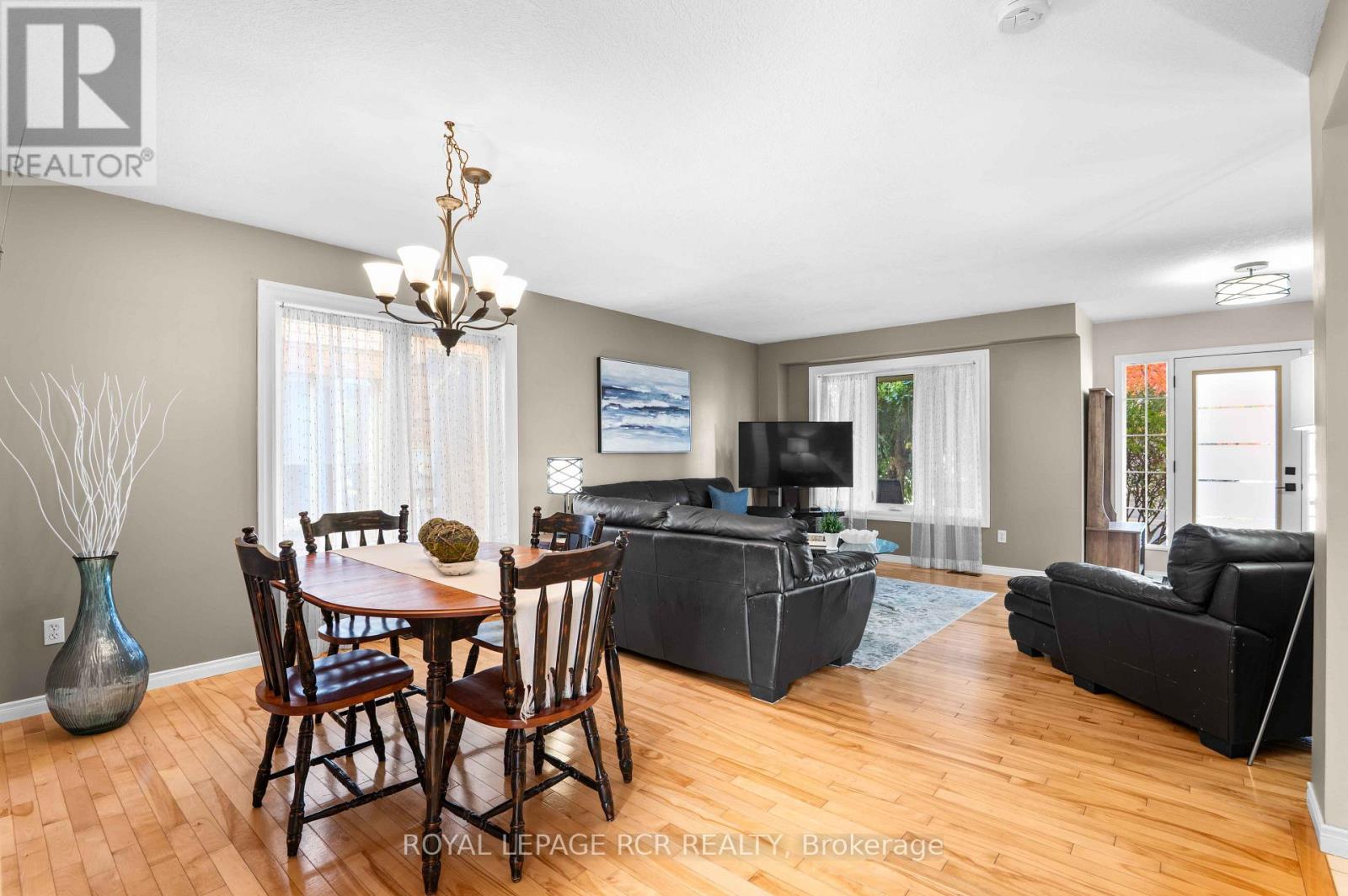 6 GRAHAM CRESCENT - Image 10